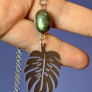 Silver Leaf Pendant Necklace